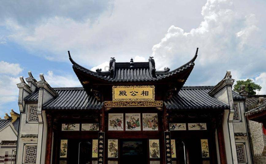 纽约地铁女子遇袭求救无人帮忙，遭遇袭击该如何自救？